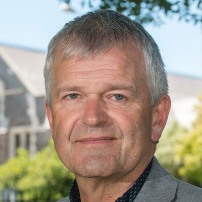 Dr Roland Toder